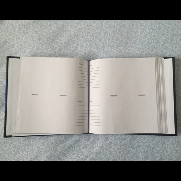 Red photo album - Picture 2 of 2